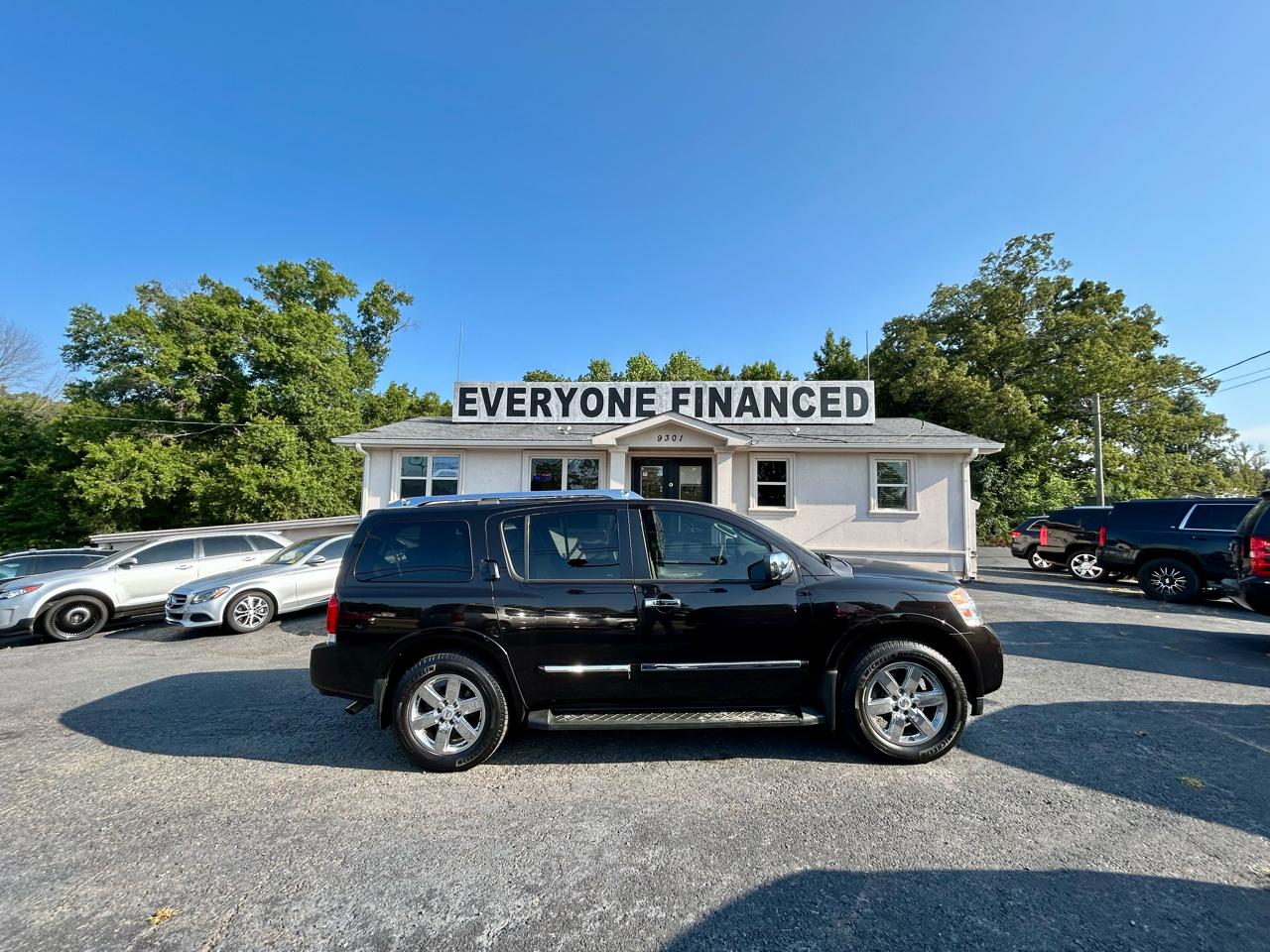 Nissan Armada  2011