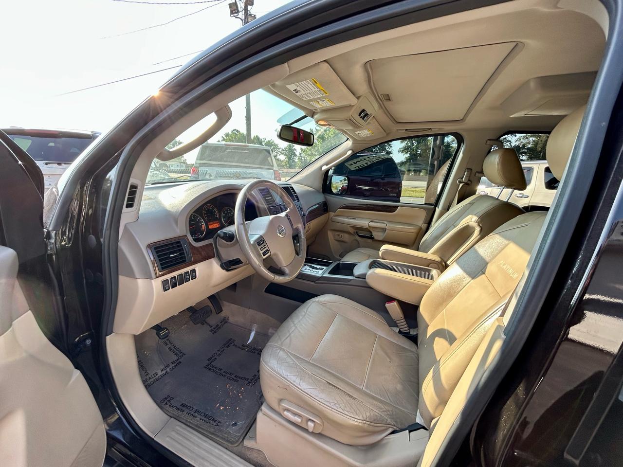 Nissan Armada  2011