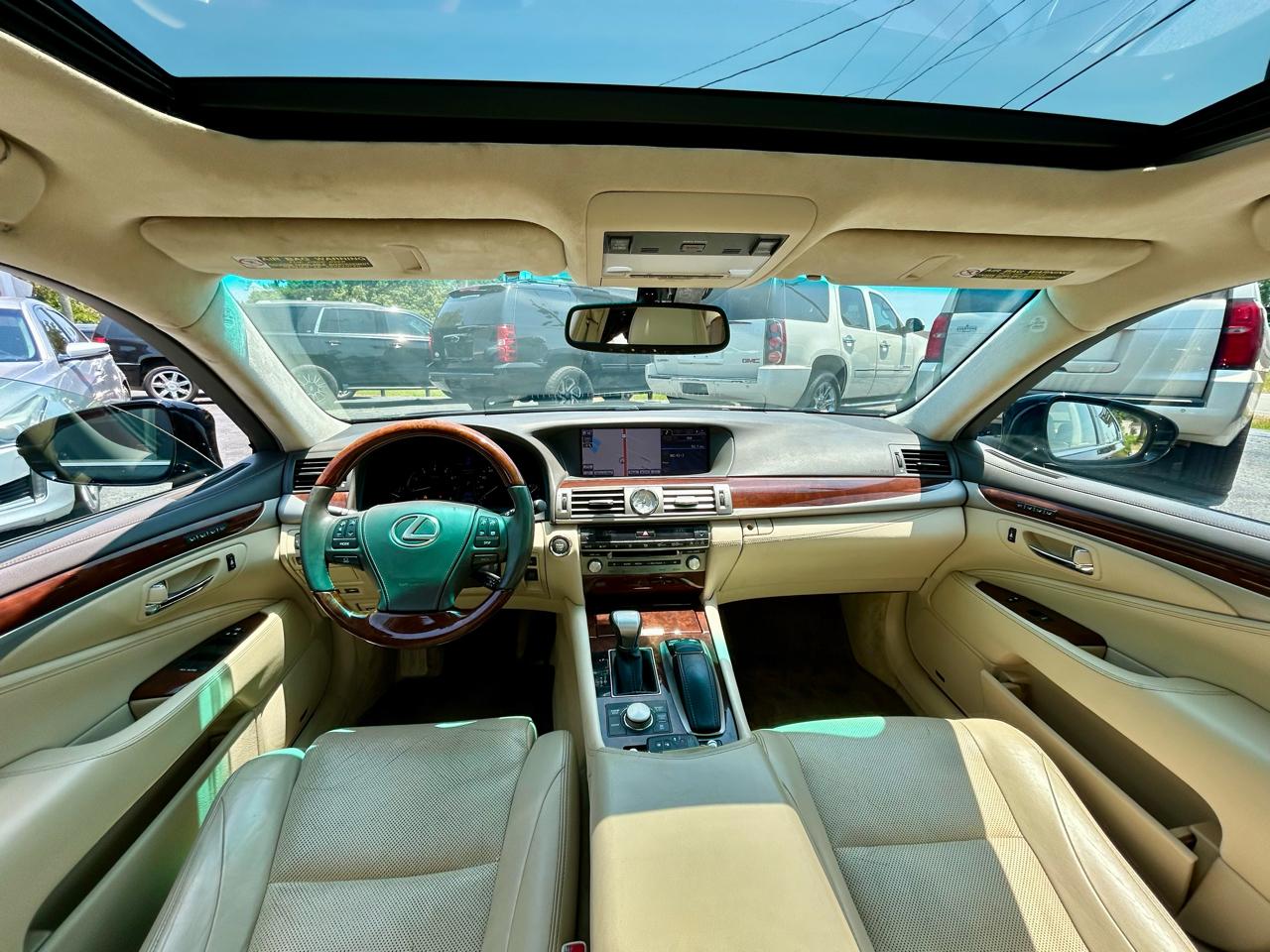 Lexus LS 460  2014