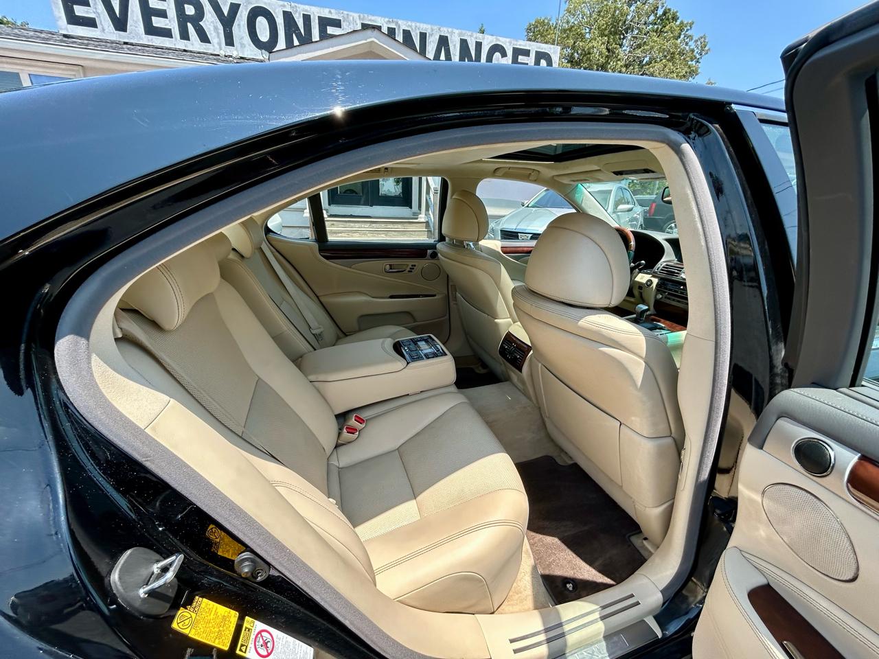 Lexus LS 460  2014