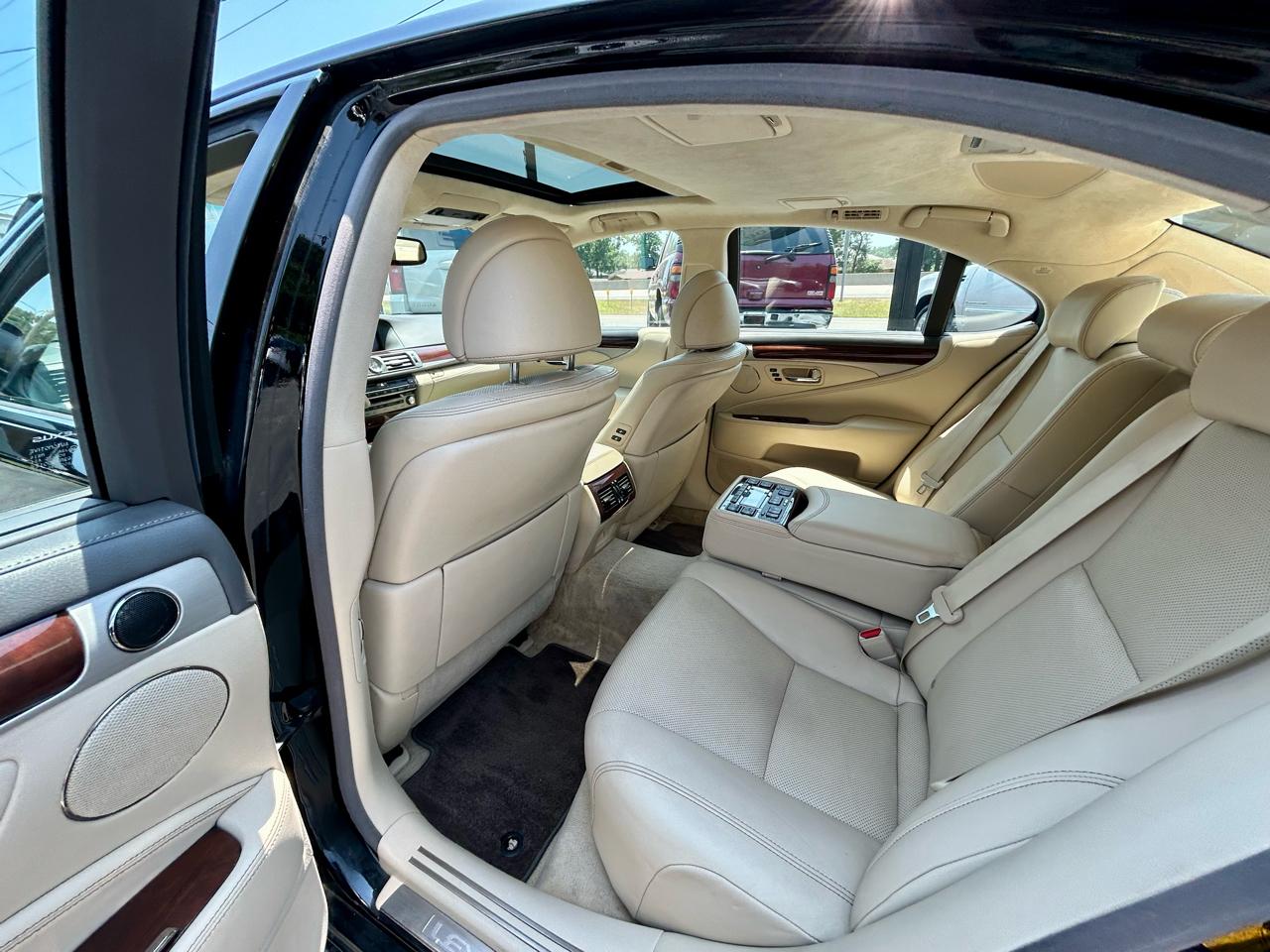 Lexus LS 460  2014