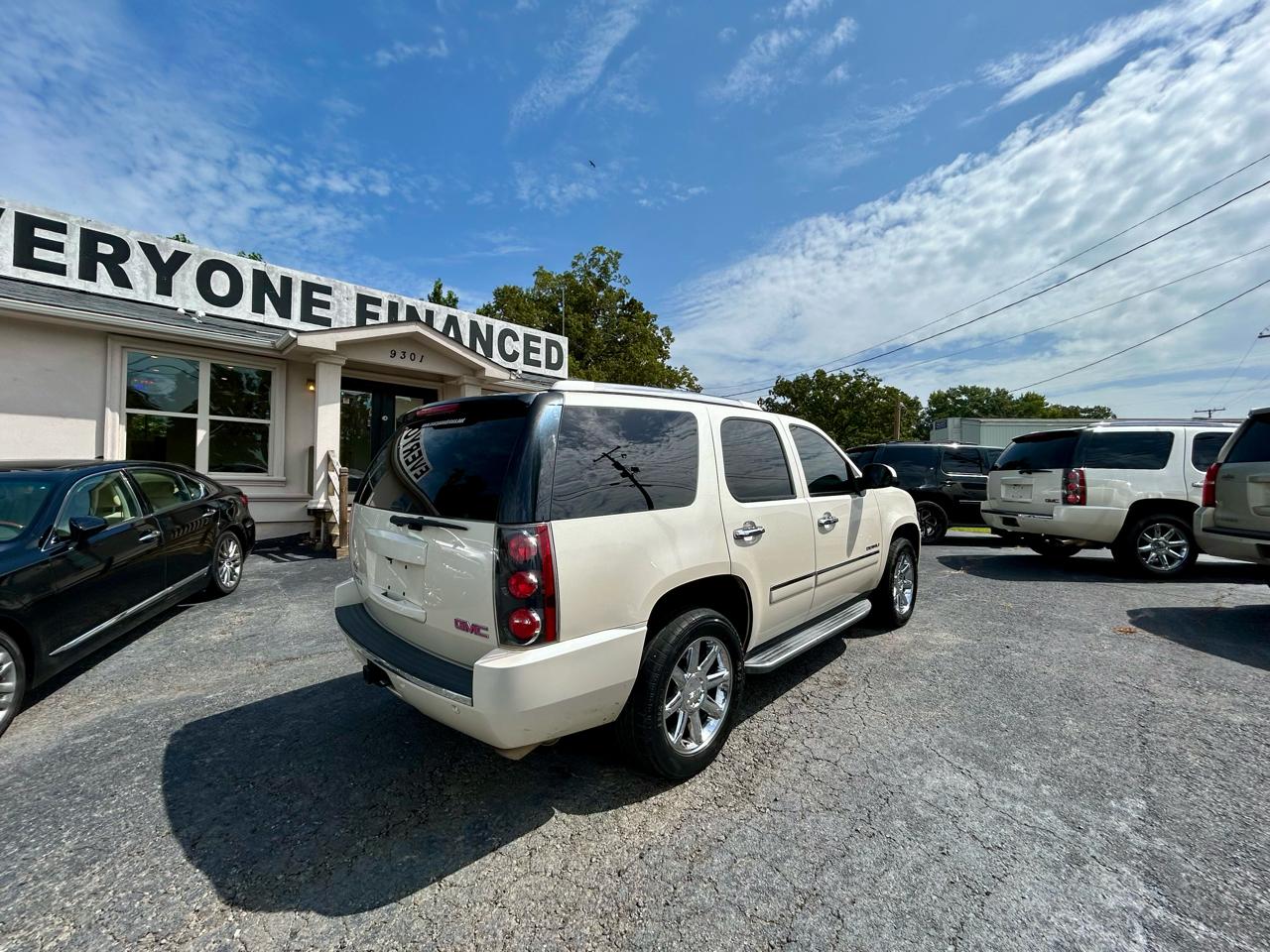 GMC Yukon Denali  2013