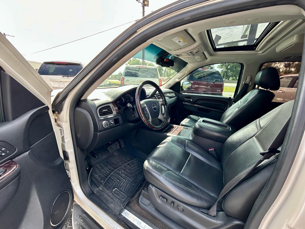 GMC Yukon Denali  2013