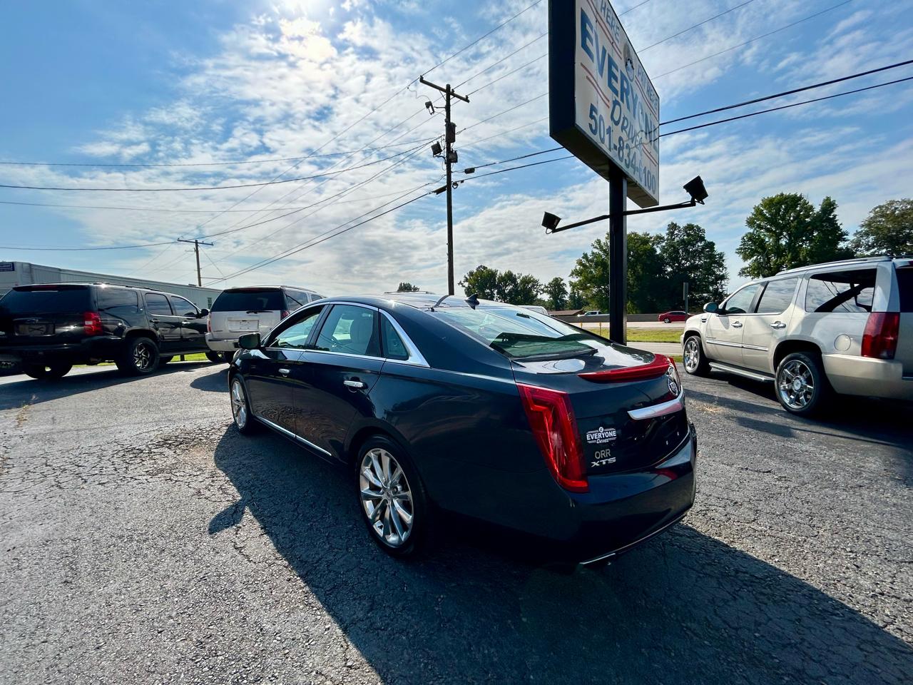 Cadillac XTS  2014
