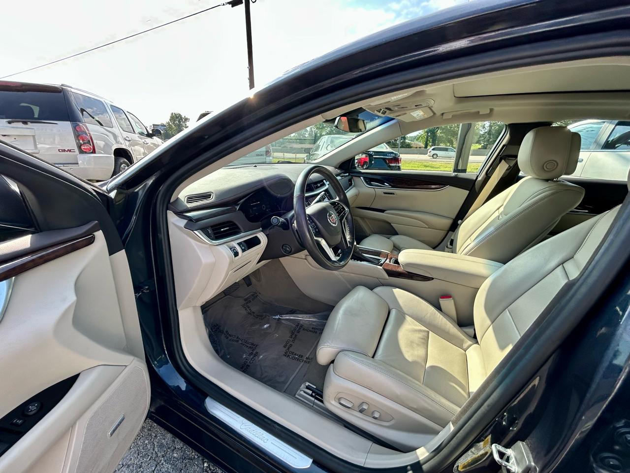 Cadillac XTS  2014