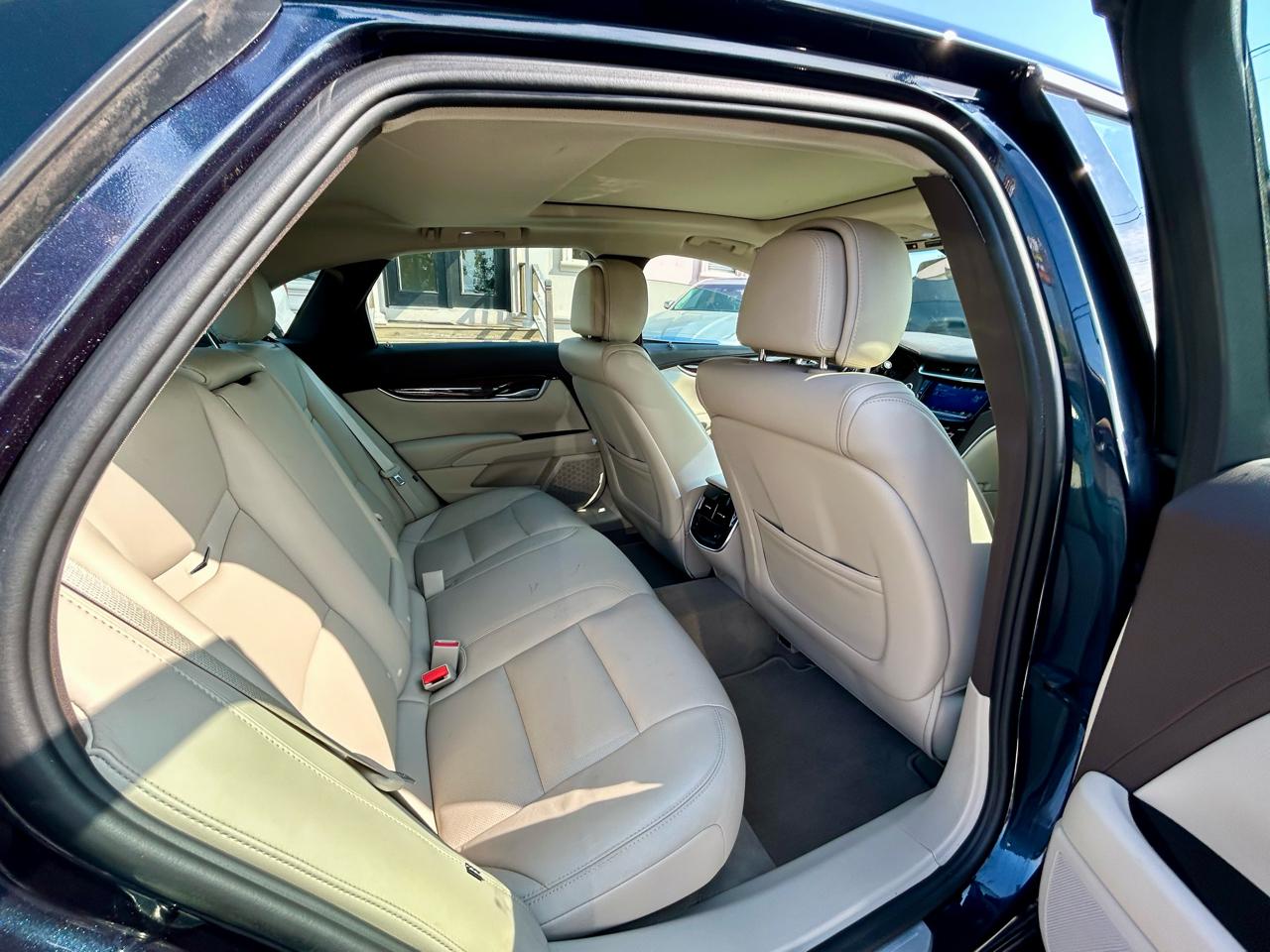 Cadillac XTS  2014