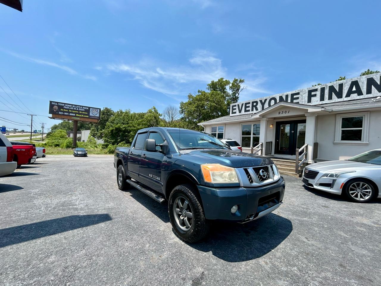 Nissan Titan  2014