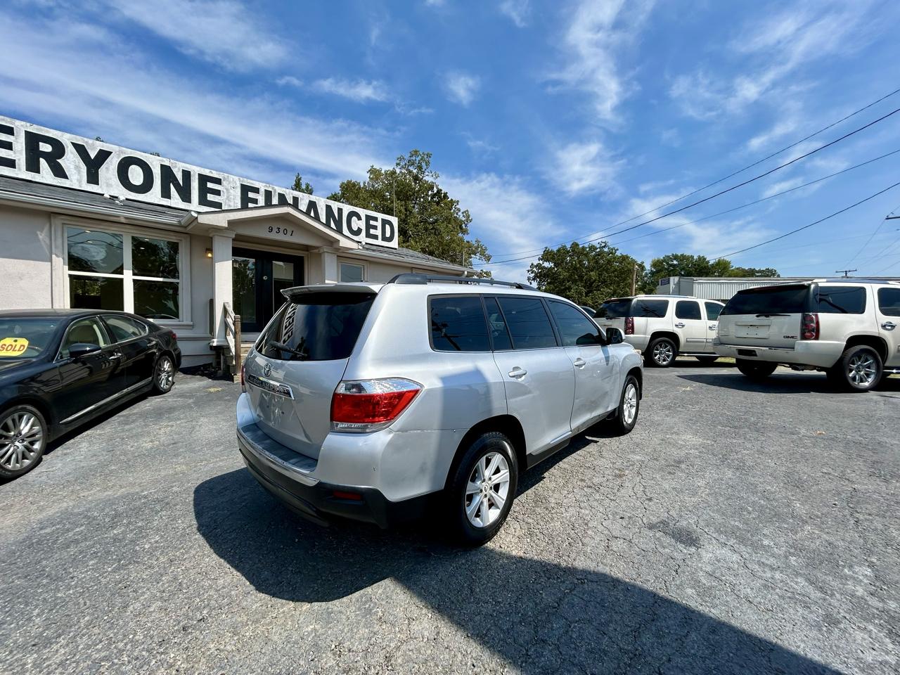 Toyota Highlander  2012