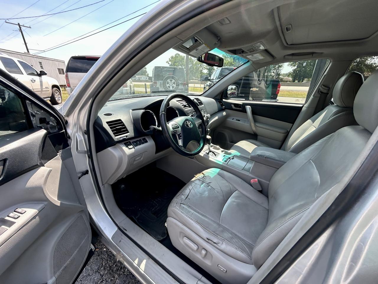 Toyota Highlander  2012