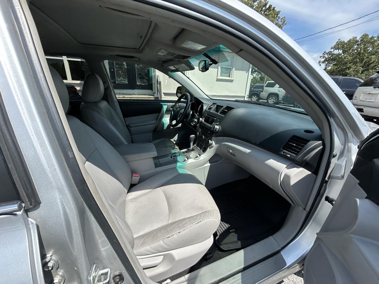 Toyota Highlander  2012
