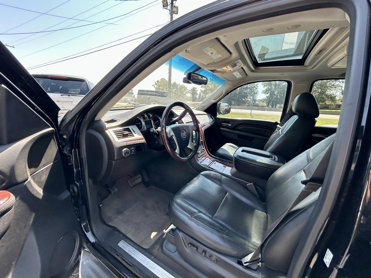 Cadillac Escalade  2013