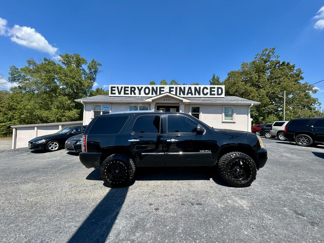 GMC Yukon Denali  2011