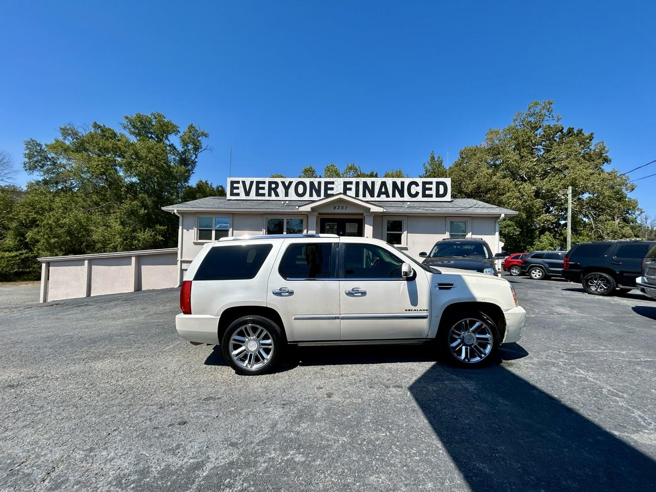 Cadillac Escalade  2011