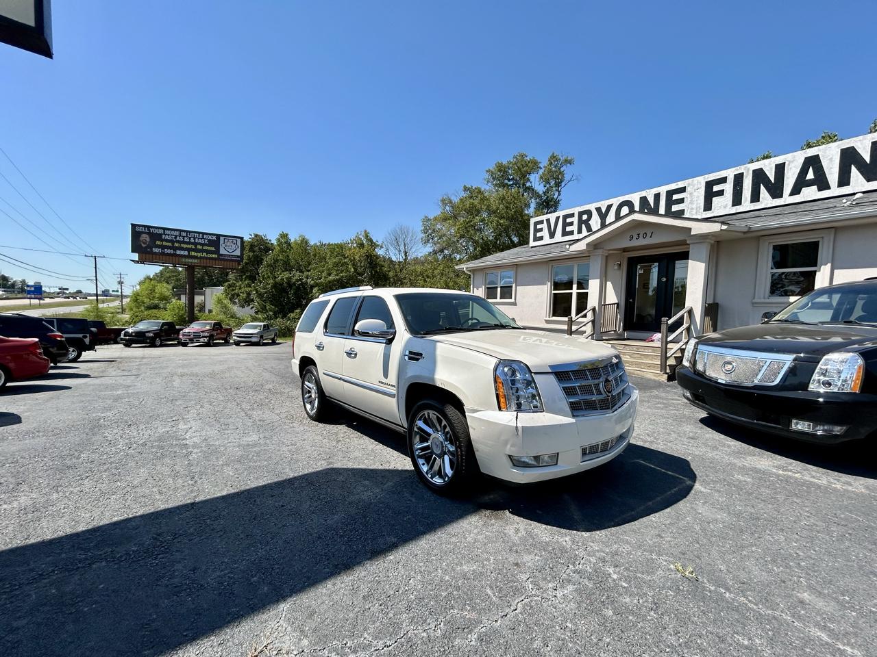 Cadillac Escalade  2011