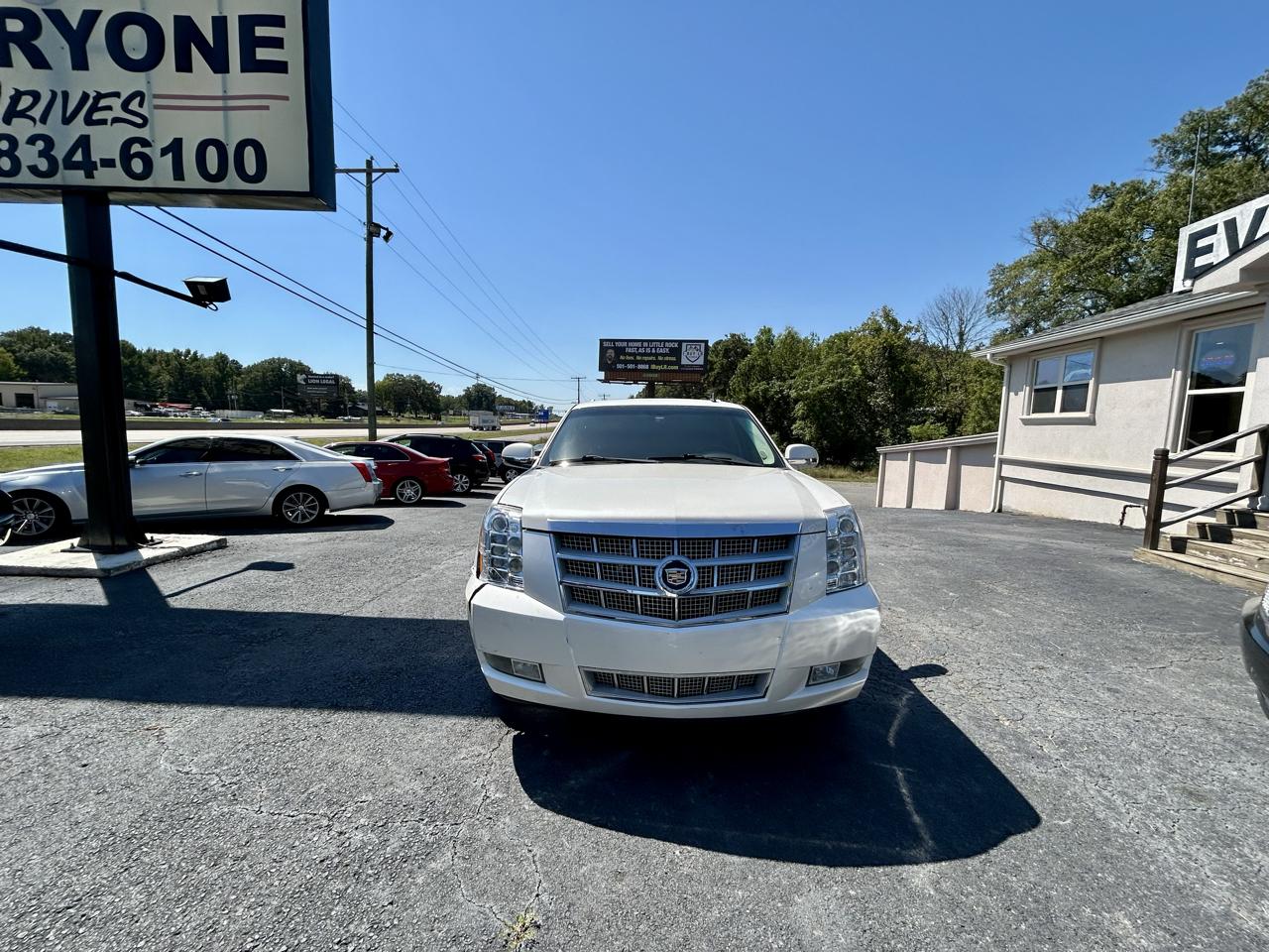 Cadillac Escalade  2011