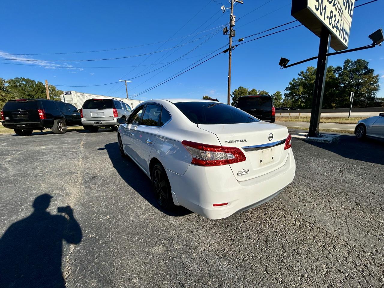 Nissan Sentra S 2015