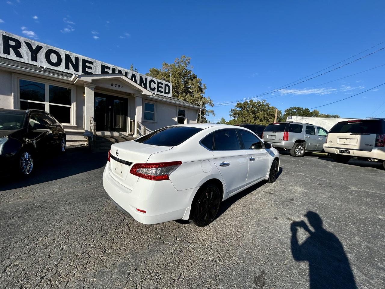 Nissan Sentra S 2015
