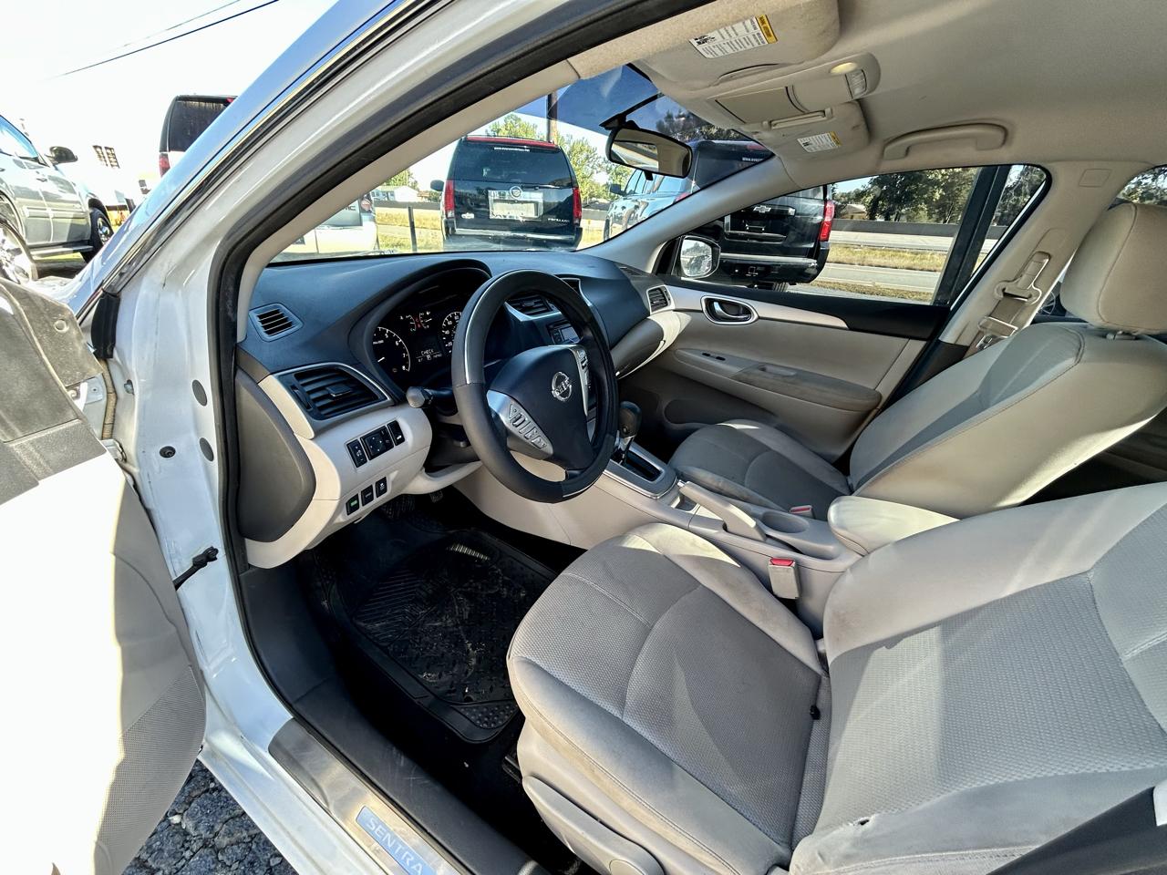 Nissan Sentra S 2015