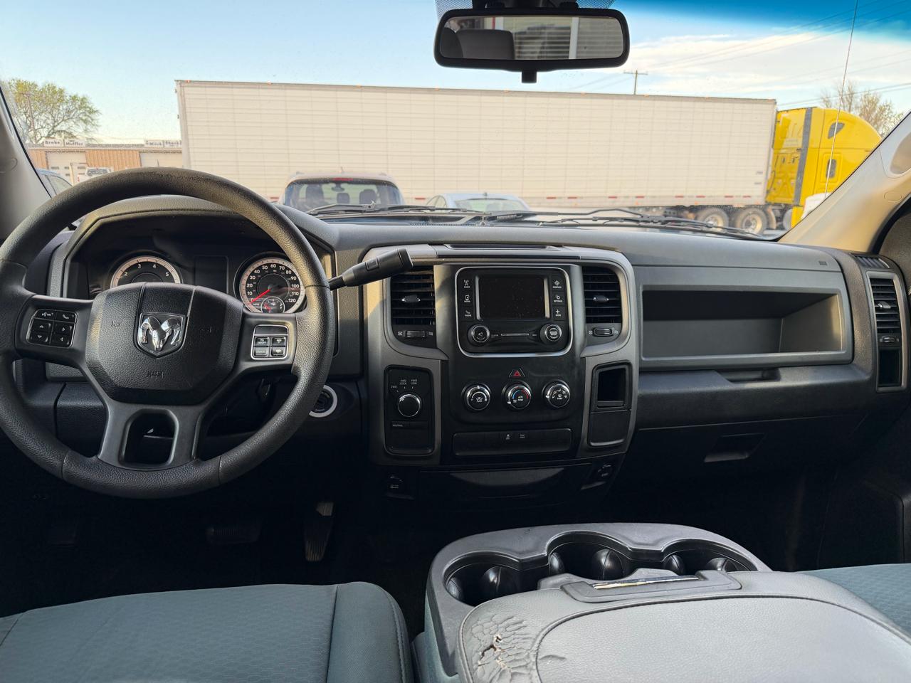 RAM 1500 Tradesman Crew Cab SWB 4WD 2014