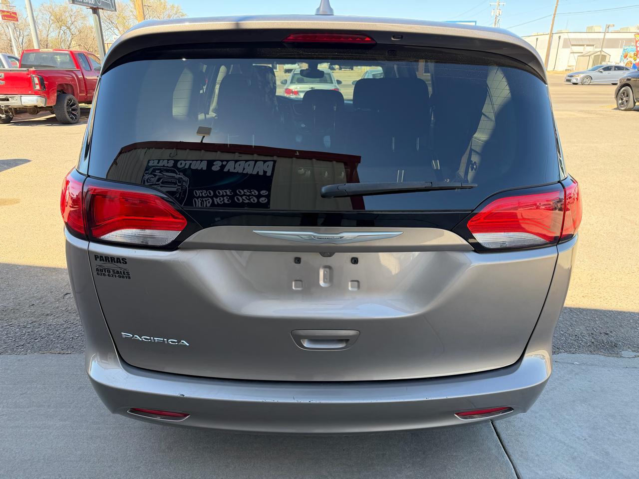 Chrysler Pacifica Touring 2017