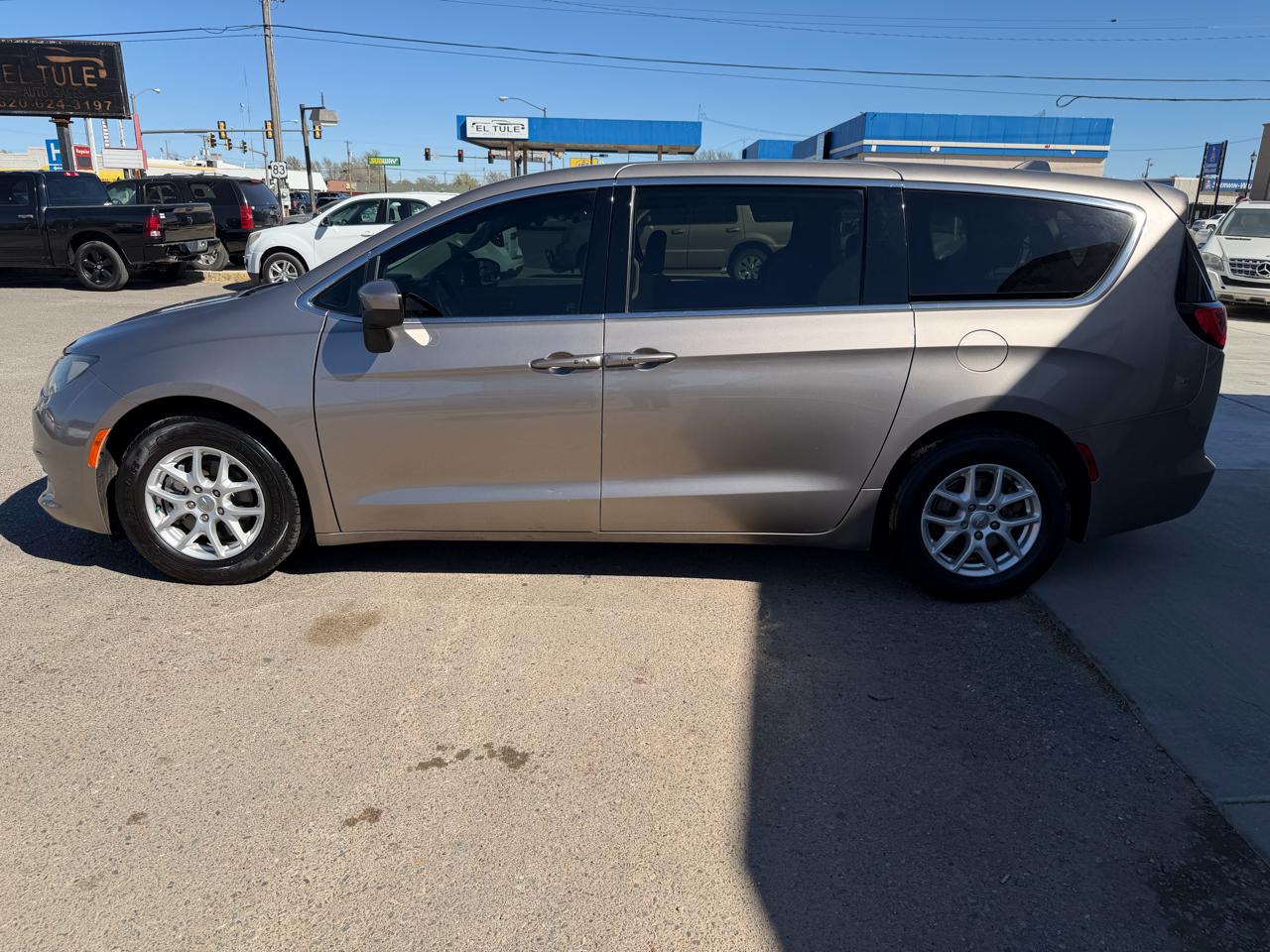Chrysler Pacifica Touring 2017