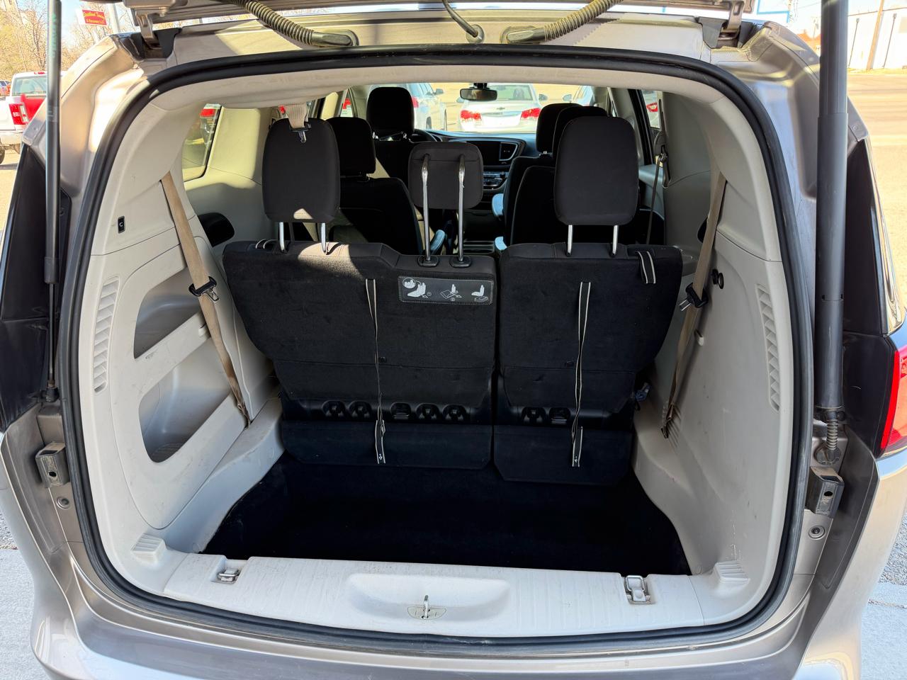 Chrysler Pacifica Touring 2017