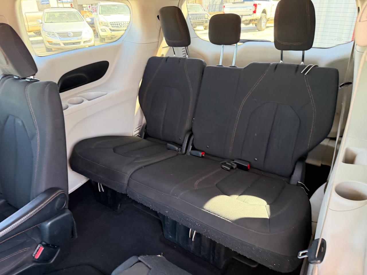 Chrysler Pacifica Touring 2017