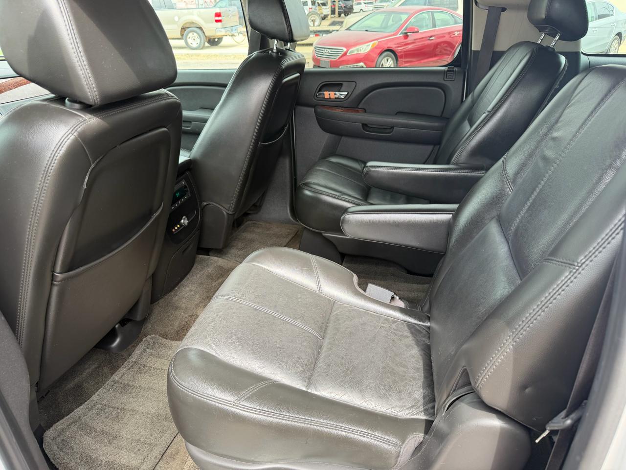 Chevrolet Suburban LS 1500 2WD 2007