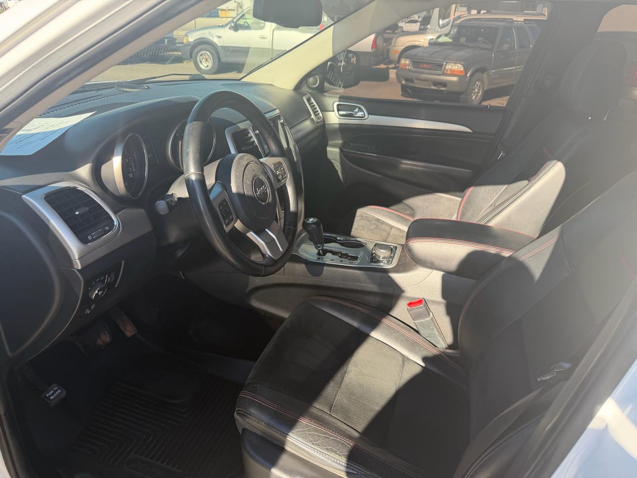 Jeep Grand Cherokee Laredo 4WD 2013