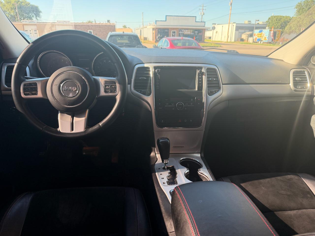 Jeep Grand Cherokee Laredo 4WD 2013