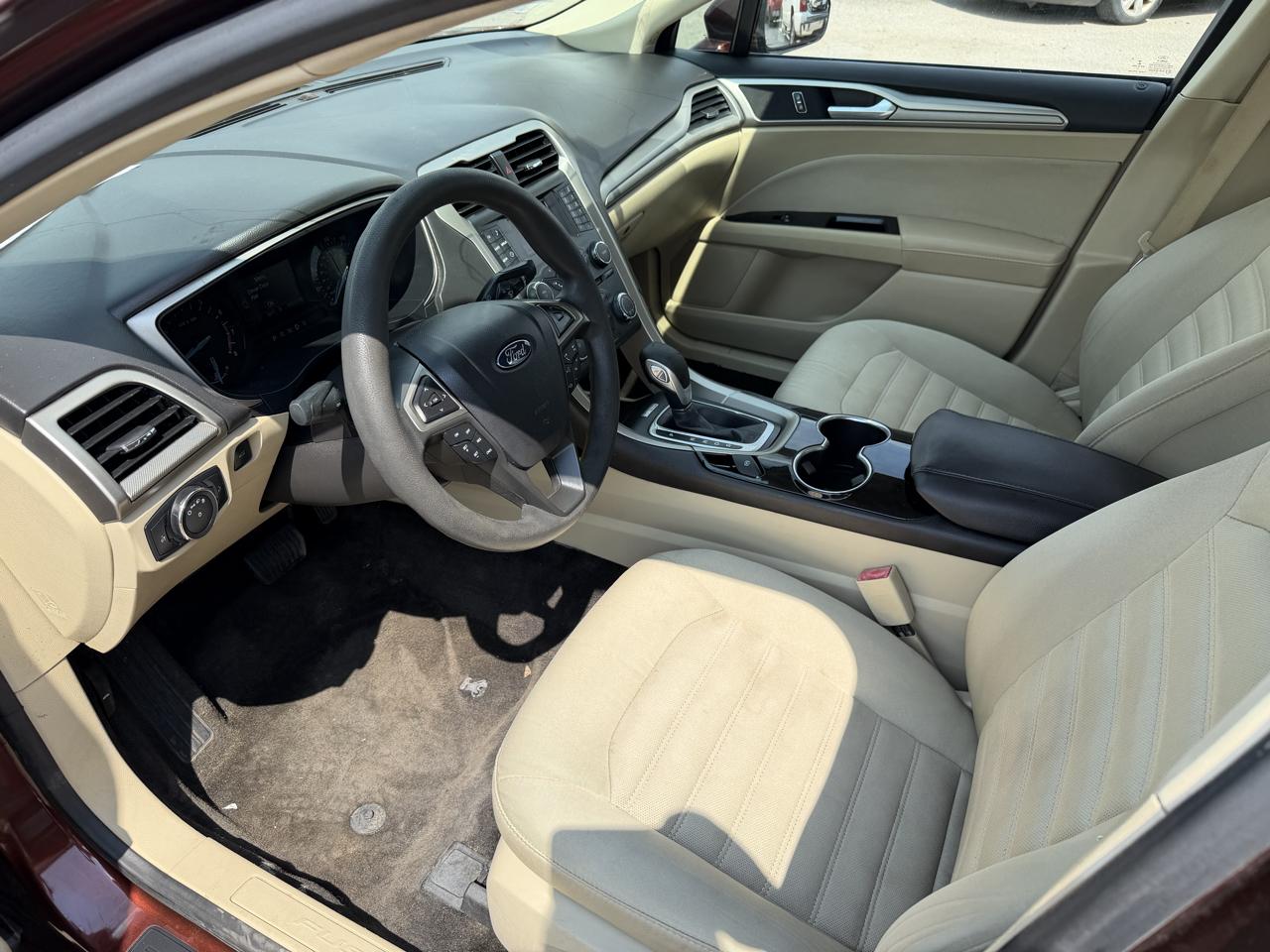 Ford Fusion SE 2015