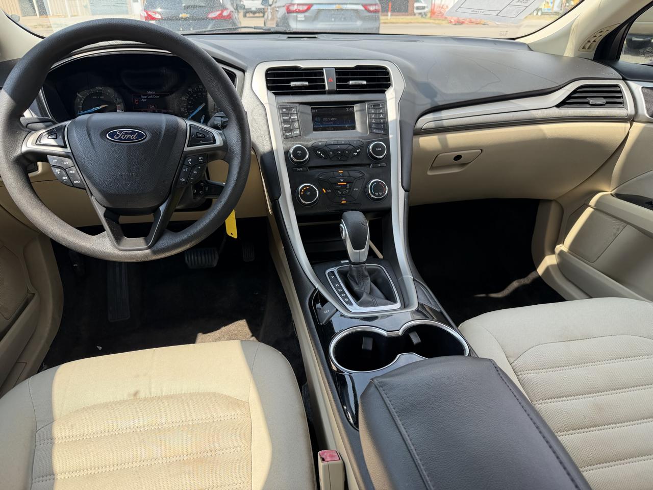 Ford Fusion SE 2015