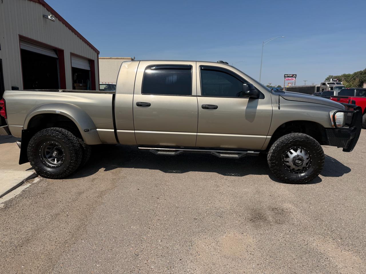 Dodge Ram 3500 Laramie Mega Cab 4WD DRW 2009