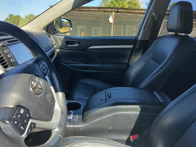 Toyota Highlander AWD 4dr V6 XLE (Natl) 2018 Toyota Highlander AWD 4dr V6 XLE (Natl) 2018