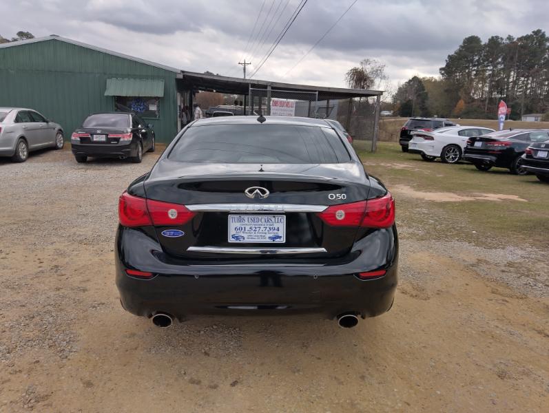 Infiniti Q50  2014