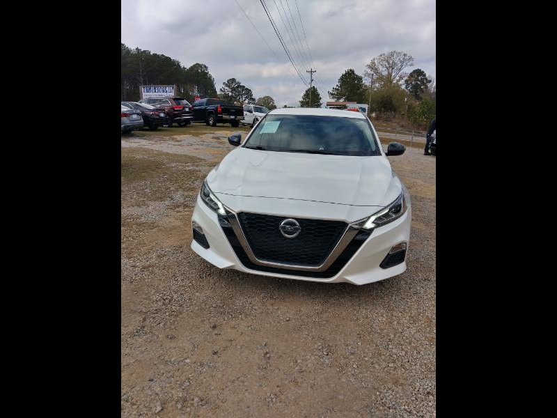 Nissan Altima SR 4D Sedan 2019