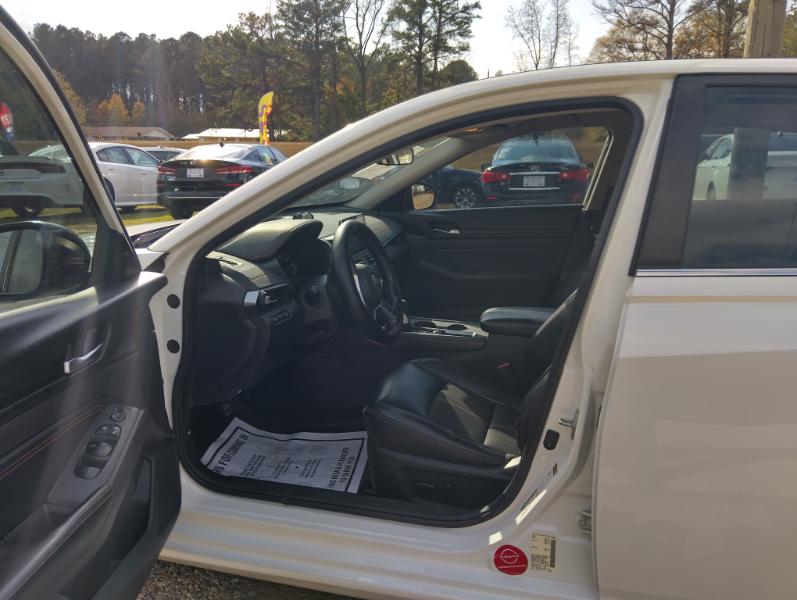 Nissan Altima SR 4D Sedan 2019