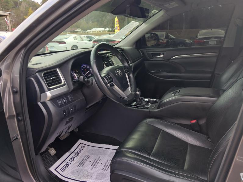 Toyota Highlander 4dr V6 Limited (Natl) 2017