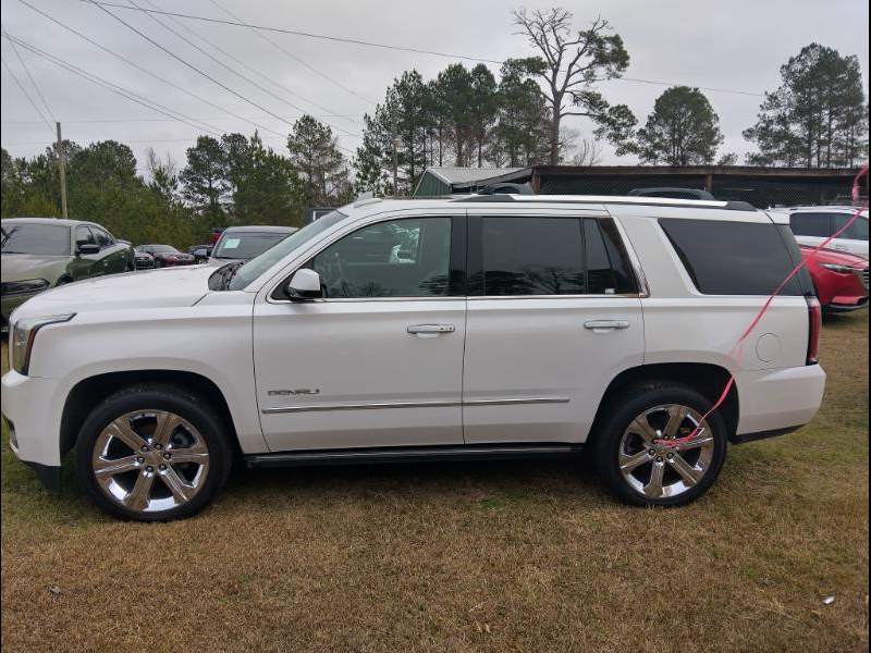 2017 GMC Yukon Denali's photo