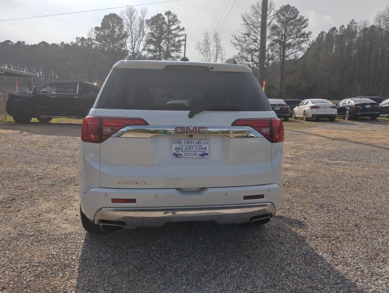 GMC Acadia Denali 2019