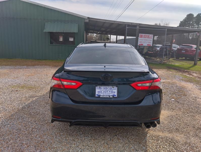 Toyota Camry 4dr Sdn SE Auto V6 2021