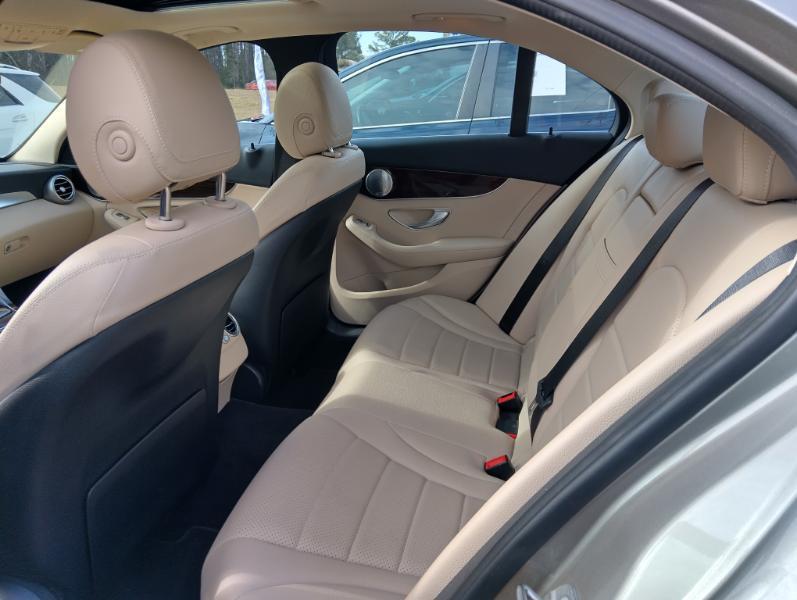 Mercedes-Benz C300  2021