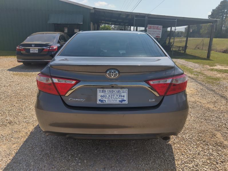 Toyota Camry 4dr Sedan Auto 2017