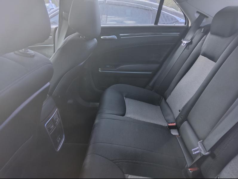 Chrysler 300 4dr Sdn 300 Touring 2019