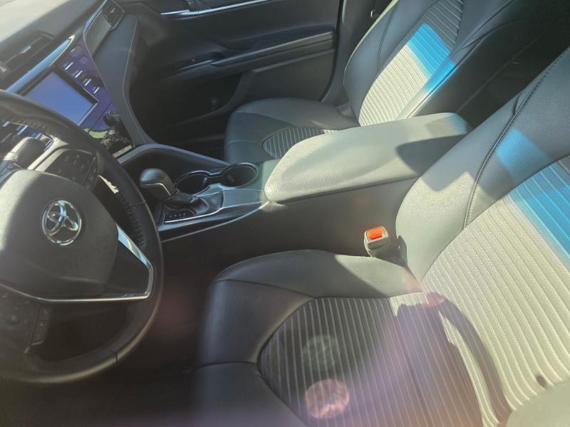 Toyota Camry SE 2020