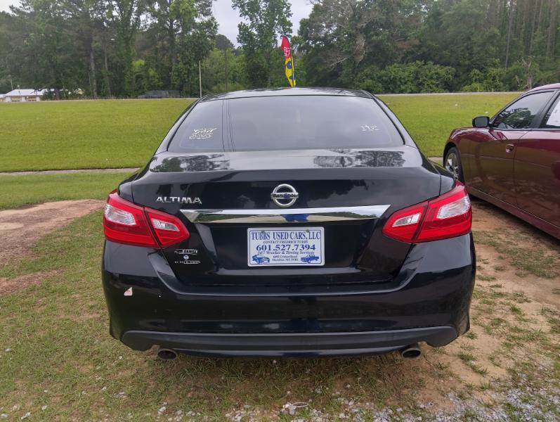 Nissan Altima  2016