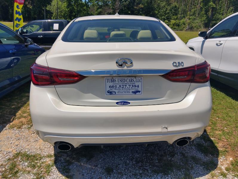 Infiniti Q50  2018