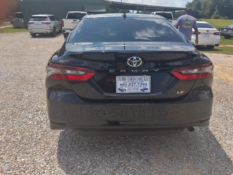 Toyota Camry 4dr Sdn LE Auto 2021