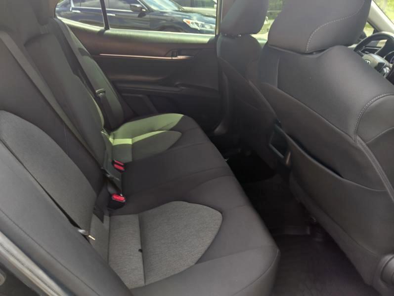 Toyota Camry 4dr Sdn LE Auto 2021