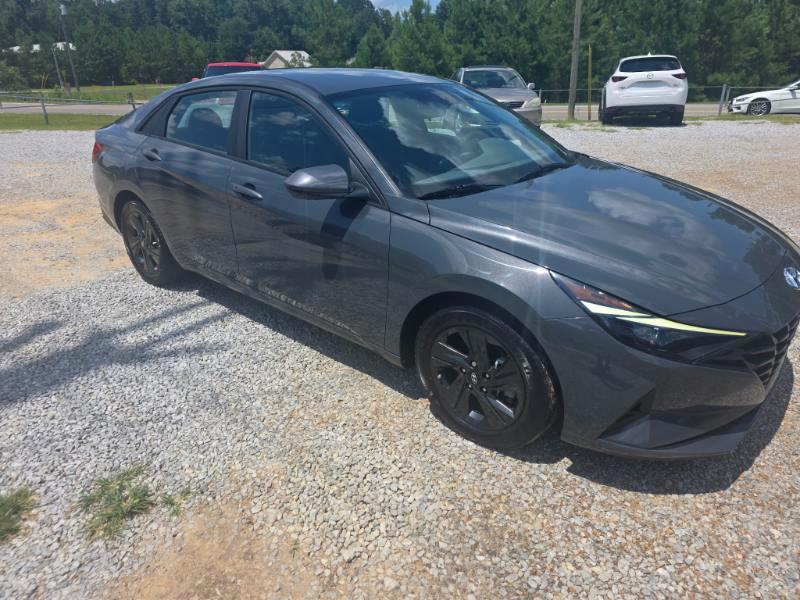 2023 Hyundai Elantra 